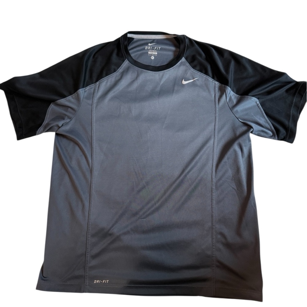 XL Nike Dri-Fit Black and Gray Short Sleeve Tee